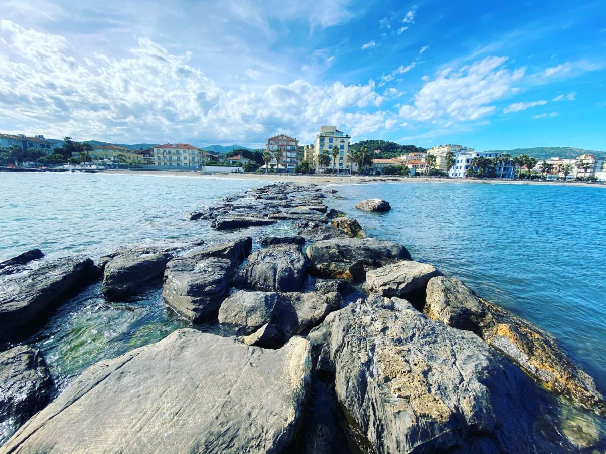 Hotel Capri Diano Marina Eksteriør bilde