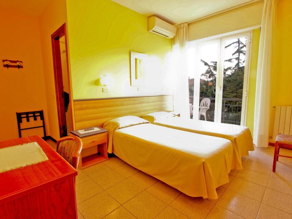 Hotel Capri Diano Marina Eksteriør bilde